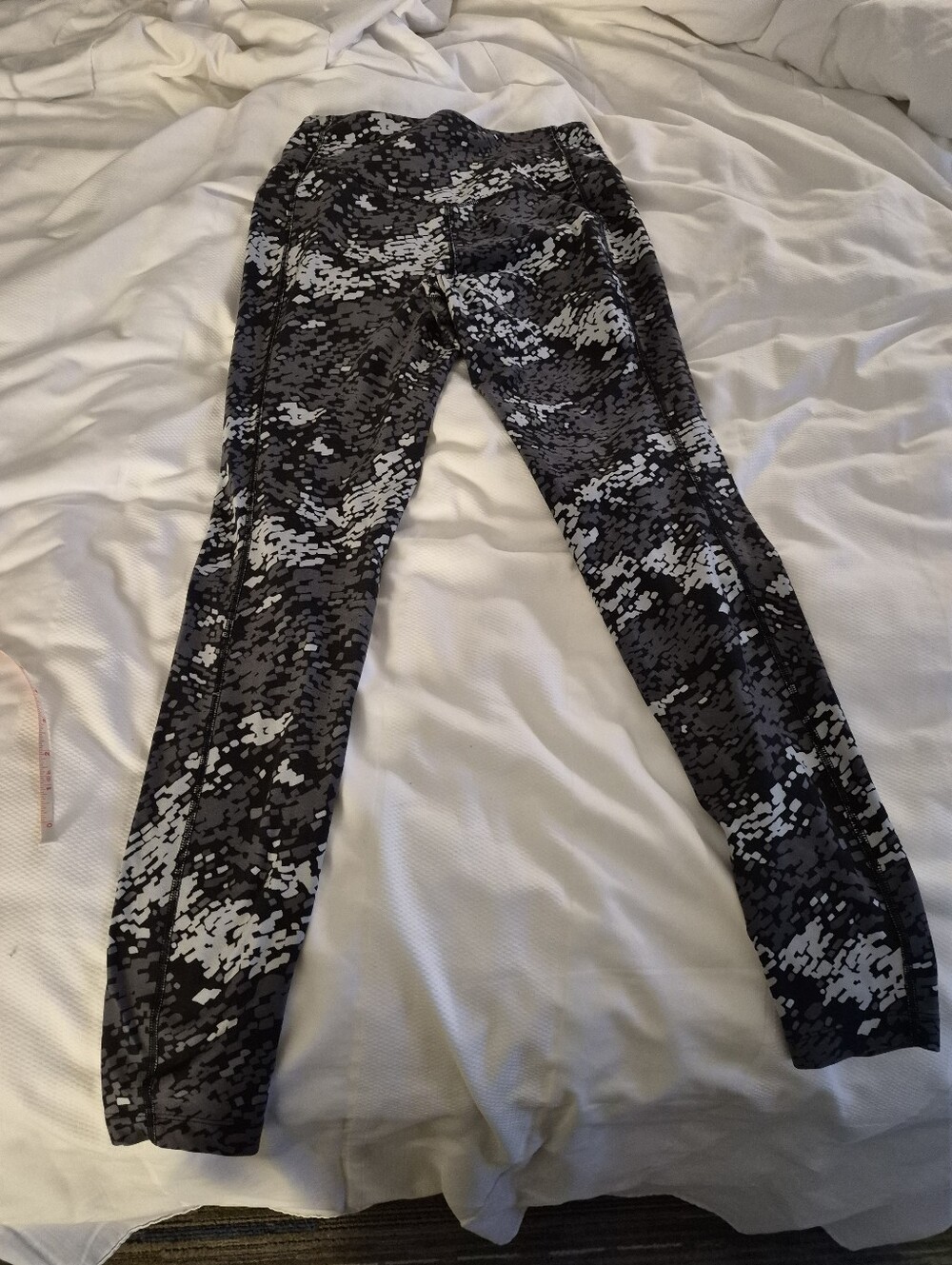 Nike Women’s Dri Fit Camo Performance Jeggings - Picture 8 of 8